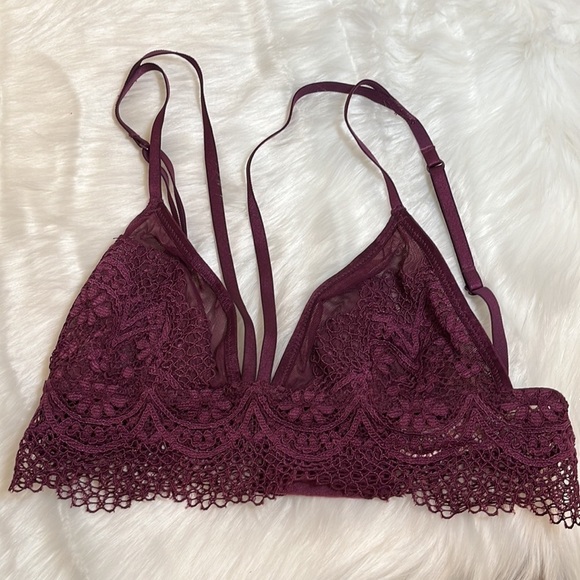 VICTORIA’S Secret Lace Bralette Set - Picture 12 of 16